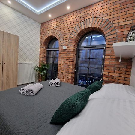 Microhotels Fabryczna 17 Zielona Gora  Ngoại thất bức ảnh