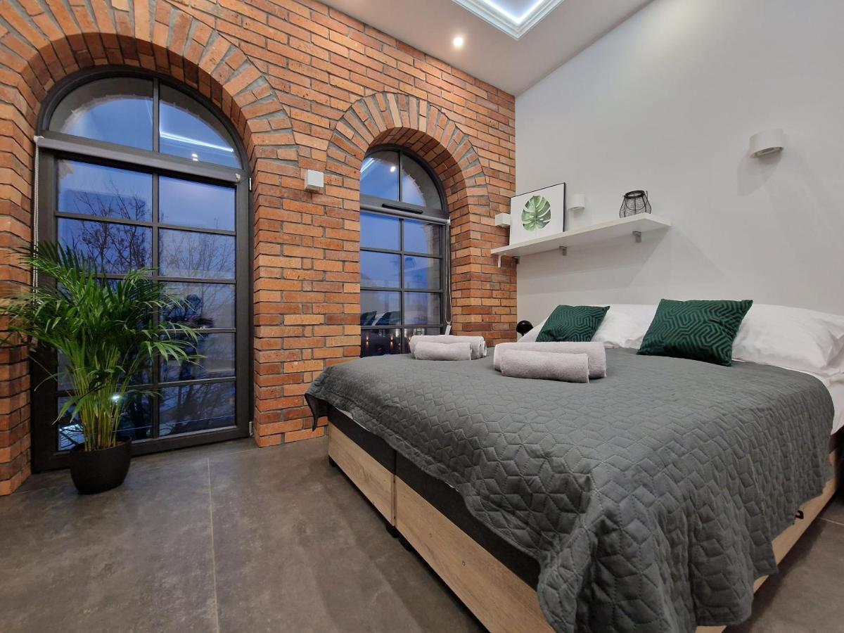 Microhotels Fabryczna 17 Zielona Gora  Ngoại thất bức ảnh