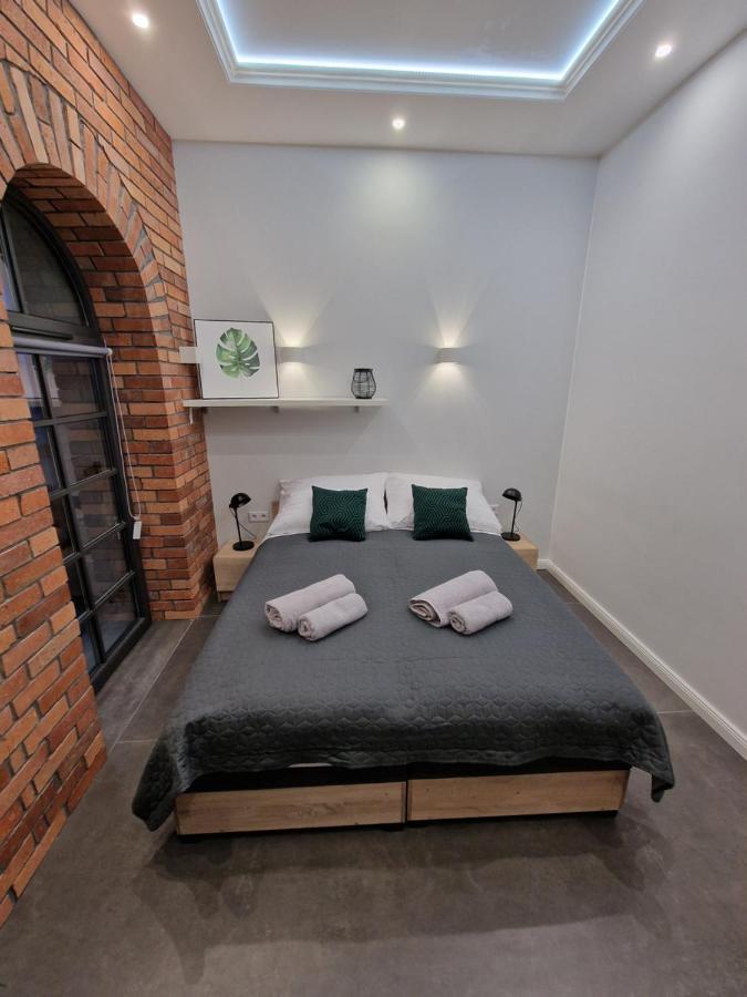 Microhotels Fabryczna 17 Zielona Gora  Ngoại thất bức ảnh